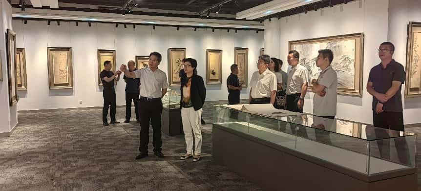 党委书记于沐琳率队赴常州大学开展调研交流活动