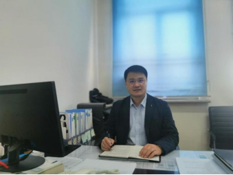 【身边的榜样】做“经师”“人师”统一者 当好学生成长的引路人