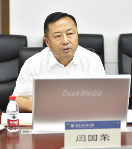 【主题教育】学校召开党委理论学习中心组第七次学习会暨解放思想案例研讨和专题剖析第二次会议