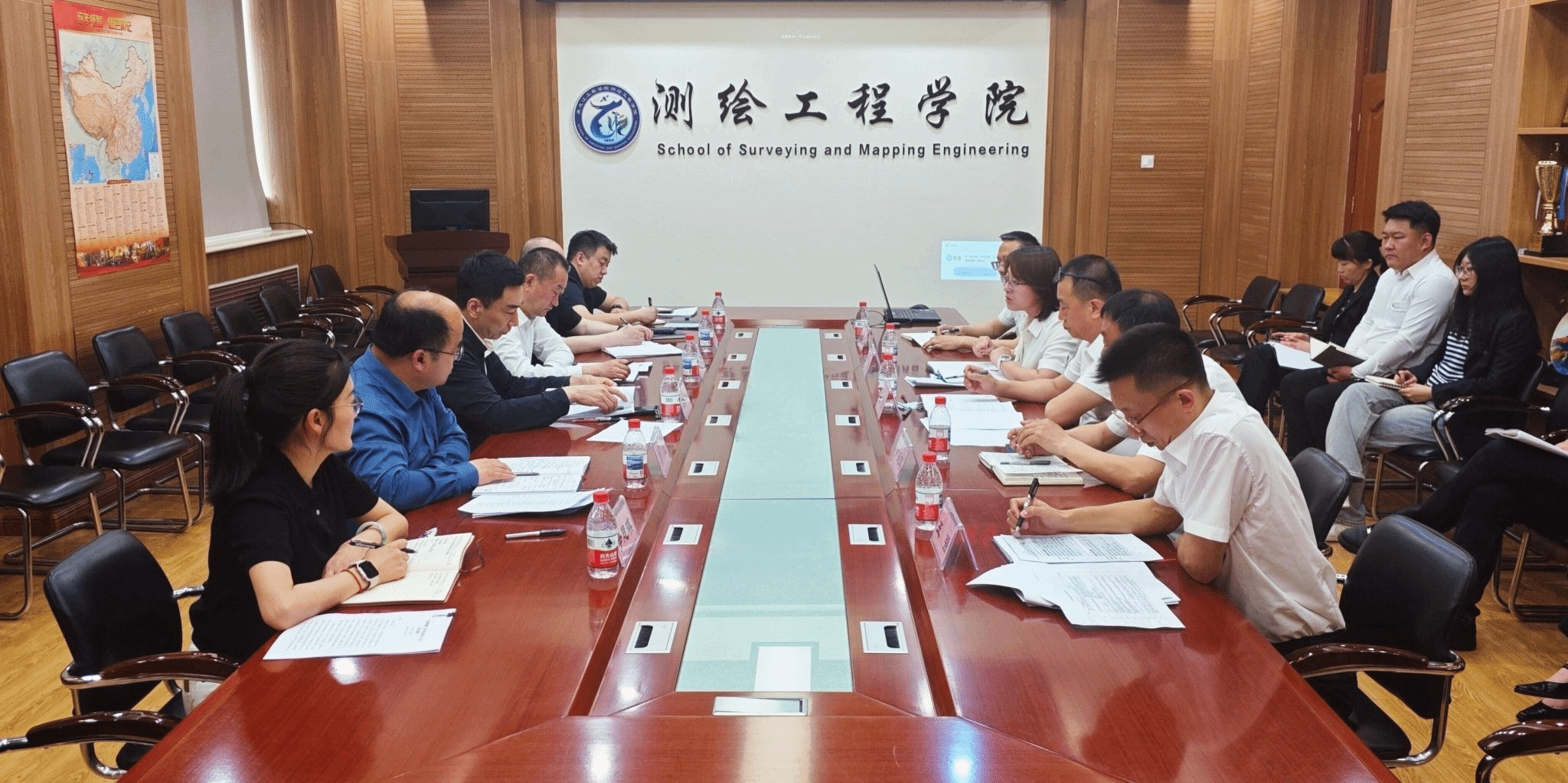 学校领导深入测绘工程学院走访调研